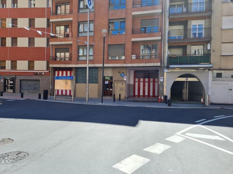 La Casita Verde. Metro Cerca Del Casco Viejo Bilbao Exterior photo