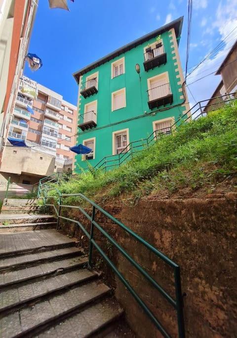 La Casita Verde. Metro Cerca Del Casco Viejo Bilbao Exterior photo